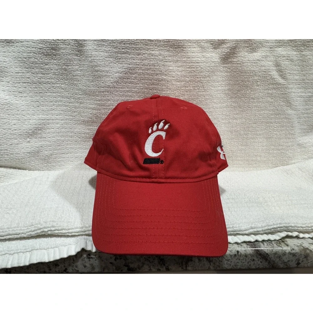 University of Cincinnati Bearcats Under Armour Strapback Hat